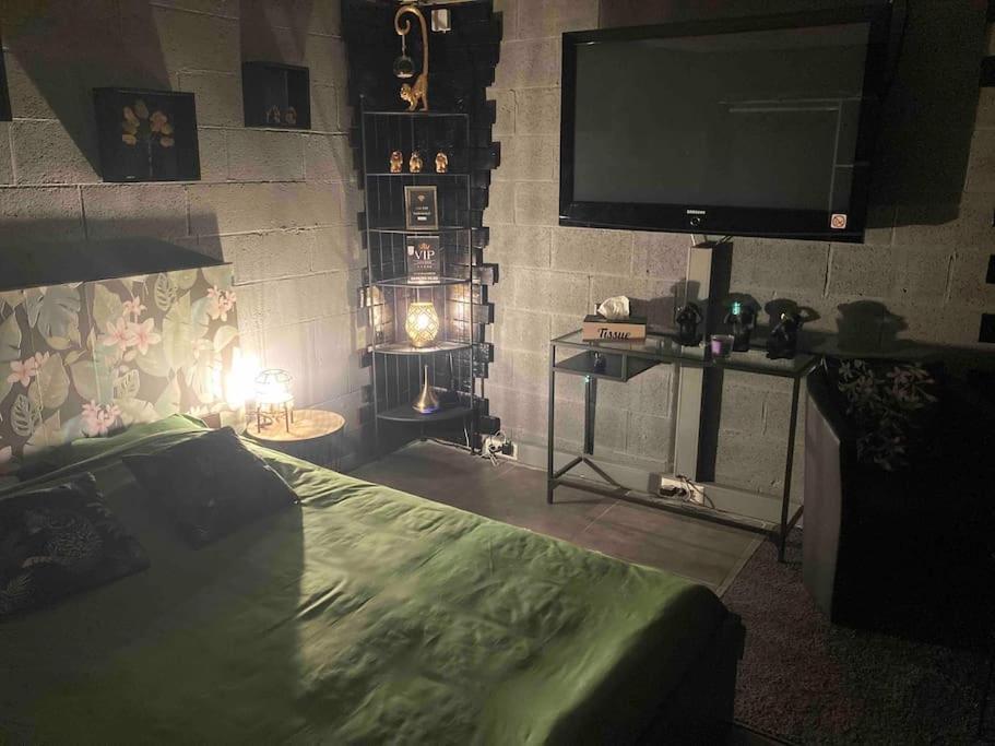 Vip Lounge Appartement Avec Jacuzzi Et Jardin Andenne Exteriér fotografie