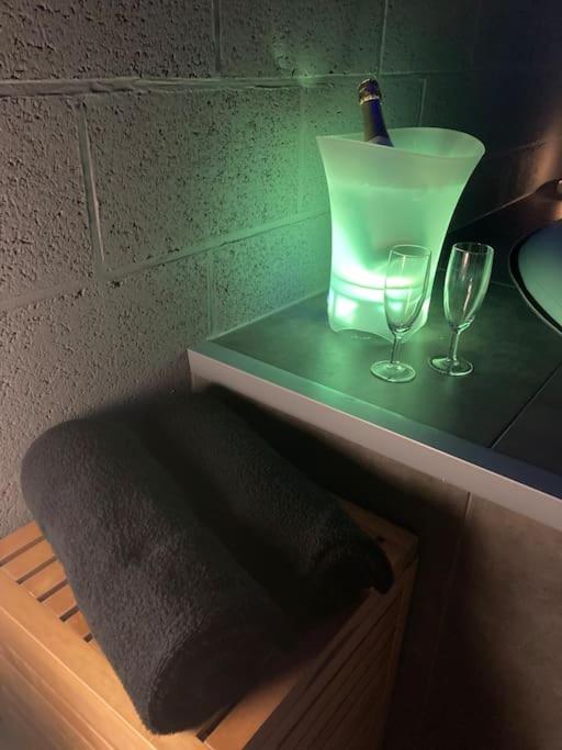 Vip Lounge Appartement Avec Jacuzzi Et Jardin Andenne Exteriér fotografie